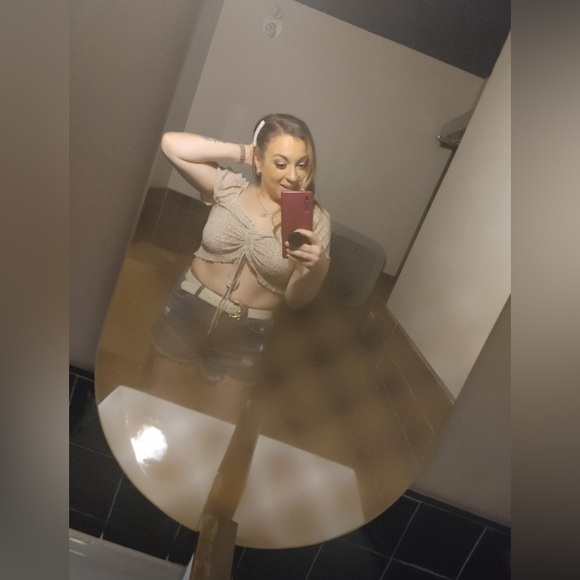 Cropped Rouched Top Size 6 - Picture 7 of 8